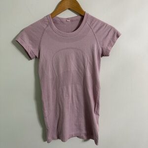 Lululemon Swiftly Tech Short Sleeve Crew Size 4